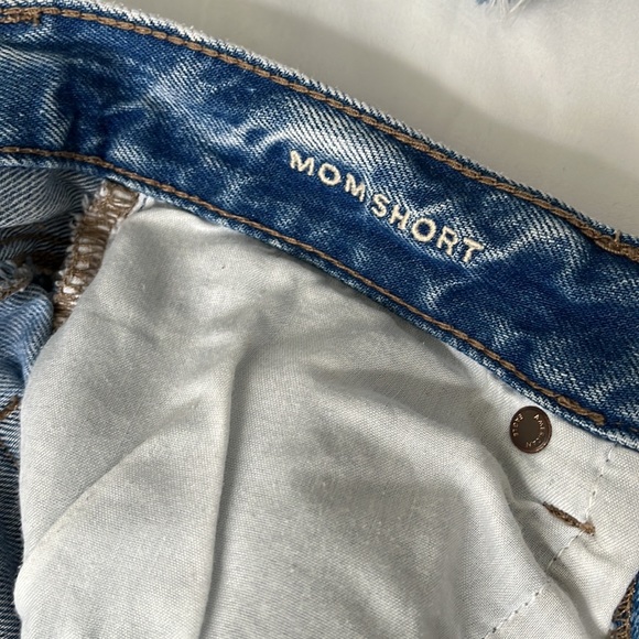 American Eagle Mom Short - Picture 3 of 4